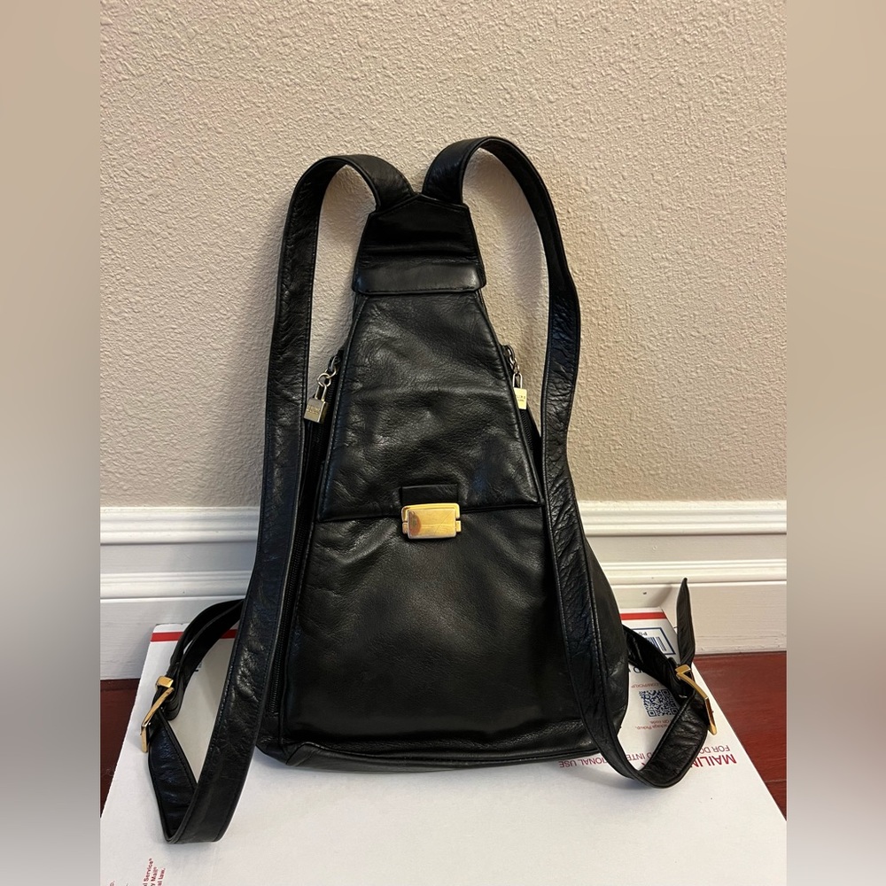 Vintage Perlina New York Soft Black Leather Backpack